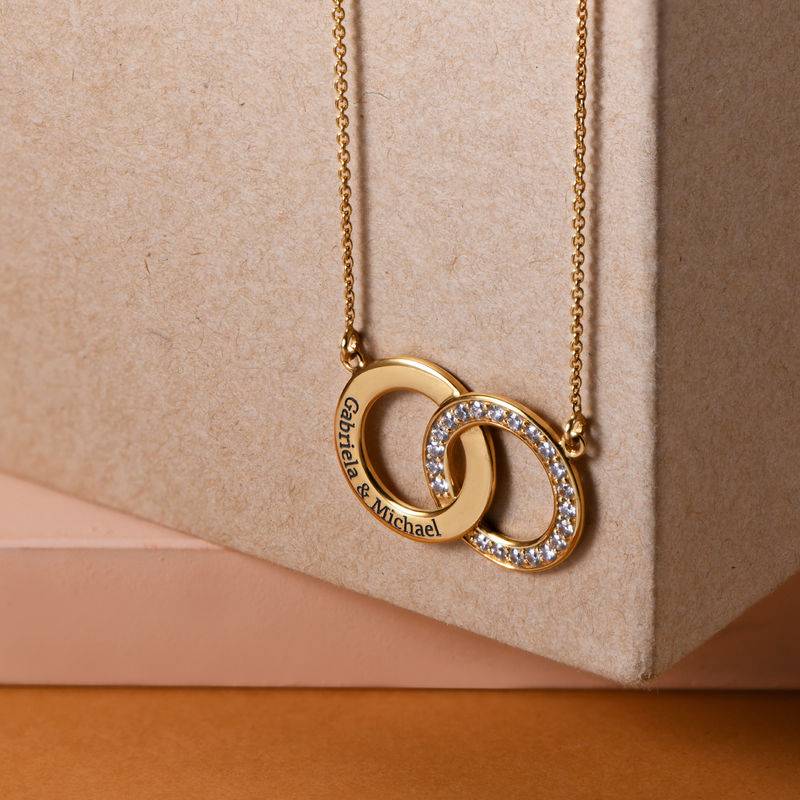 Cubic Zirconia Interlocking Circle Necklaces in Gold Plating