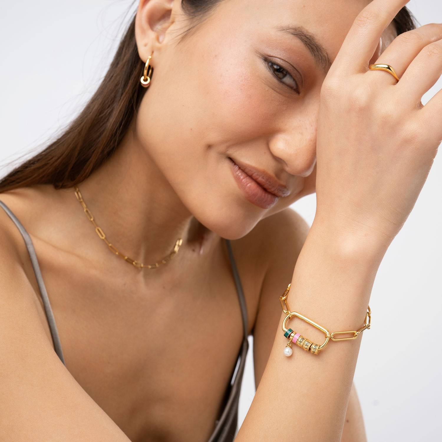 Linda Oval Clasp Bracelet With Pearl in 18K Gold Plating-5 product photo