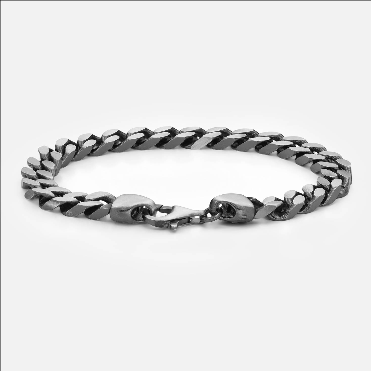 Men Curb Chain Bracelet in Sterling Silver-4 product photo