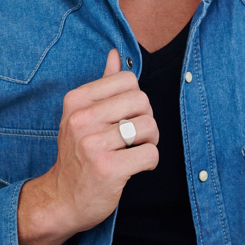 Engraved Signet Ring in Silver Matte-5 product photo