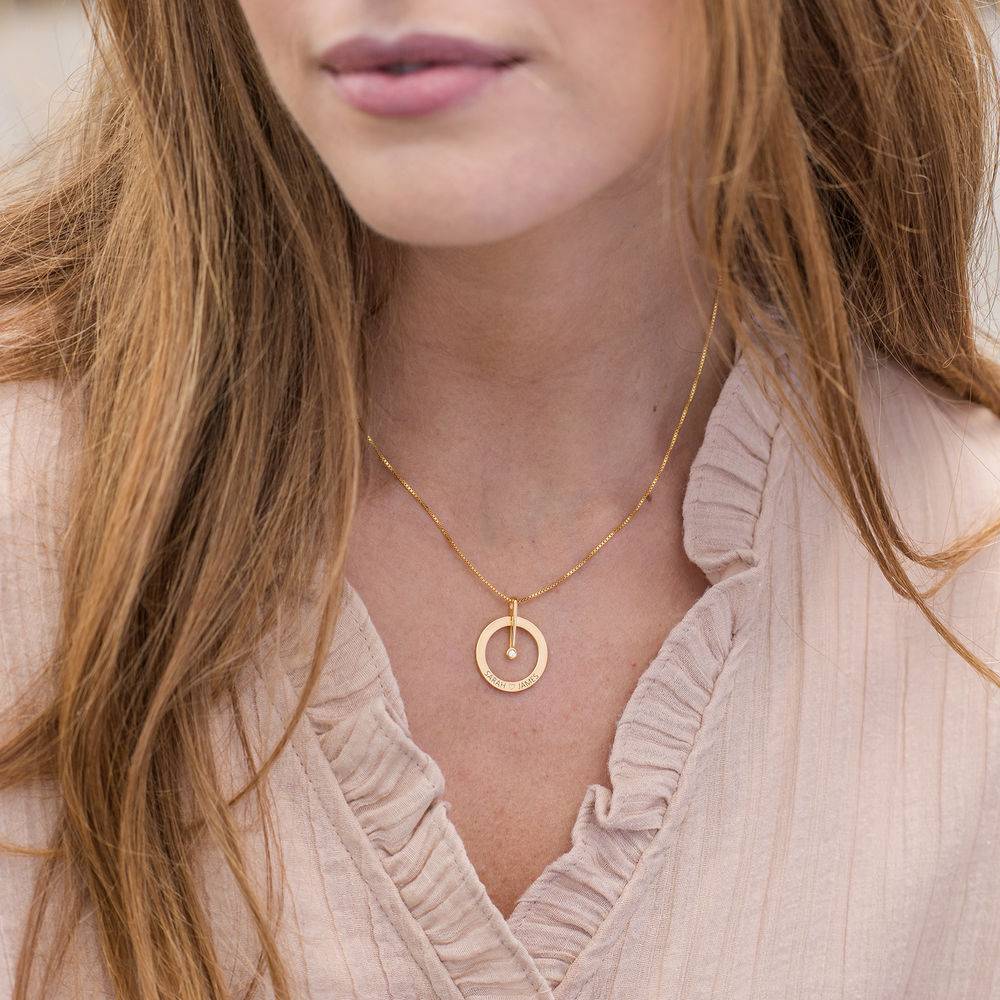 Personalized Circle Necklace with Diamond in 18K Gold Vermeil product photo
