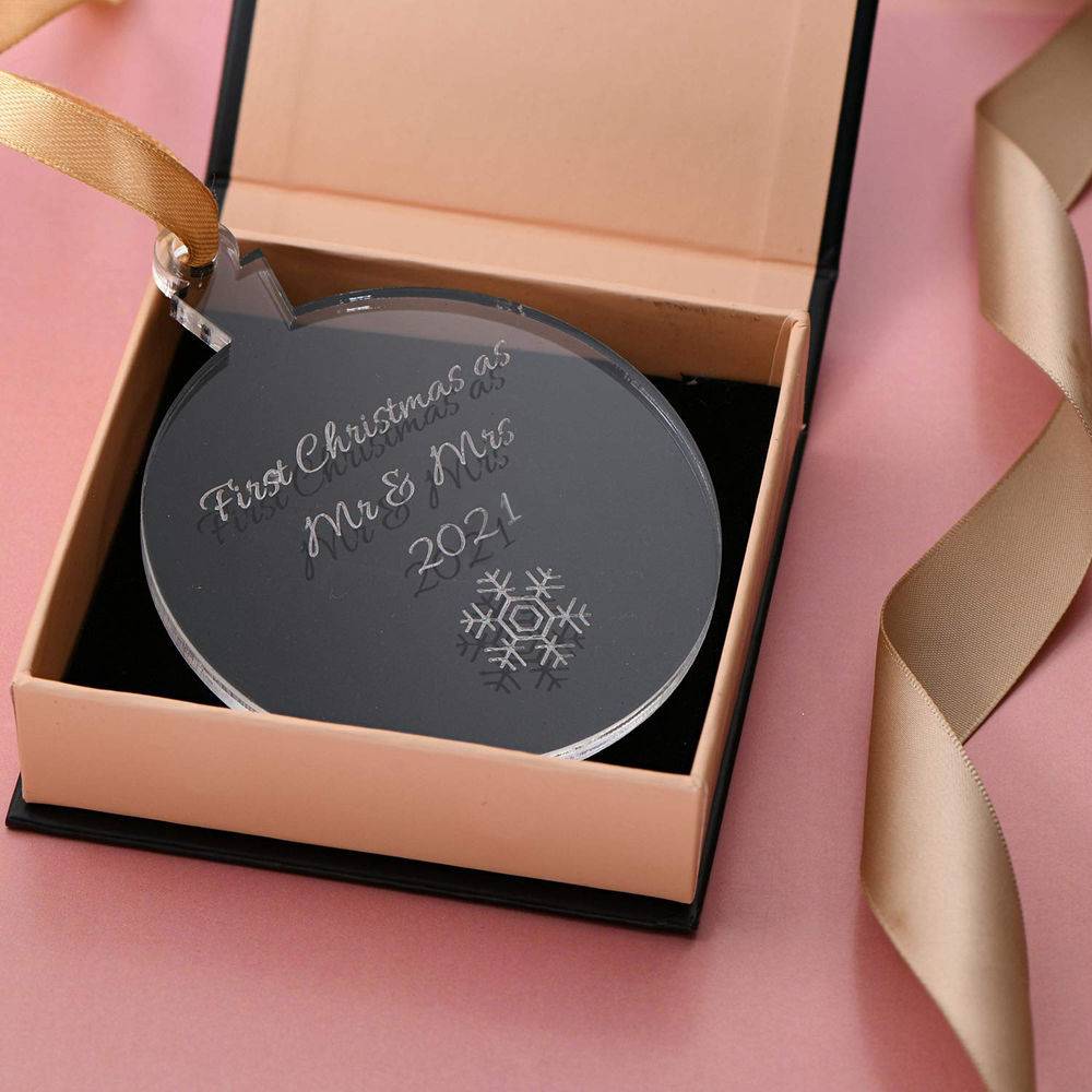 Personalized Christmas Ornament with Snowflake product photo