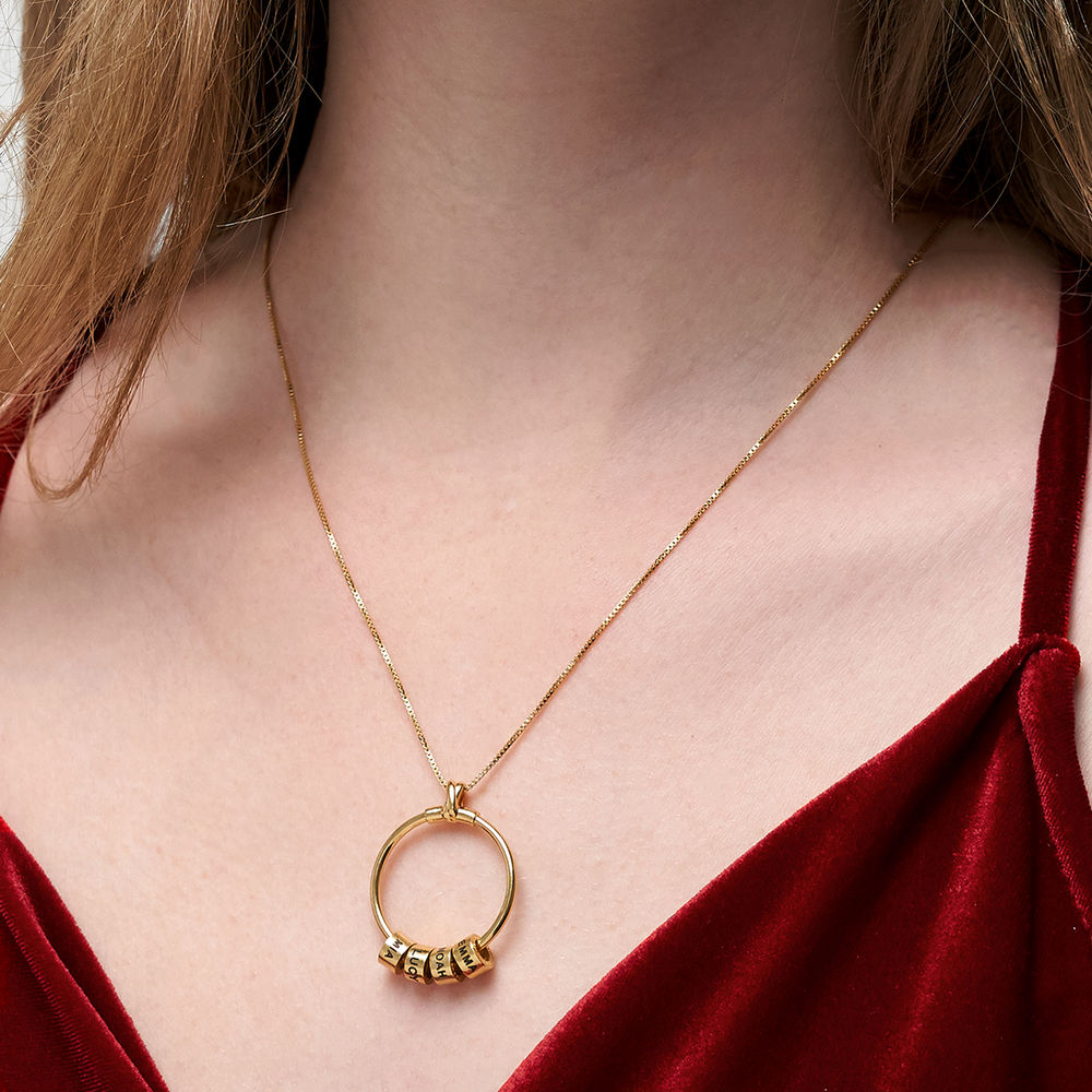 Linda Circle Pendant Necklace in 18k Gold Plating - 6 product photo